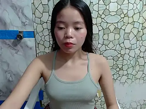 Snapshot of Sweet_Sarah69 chatting on July 30, 12:04 pm Sweet Sarah69 online show from July 30, 12:04 pm