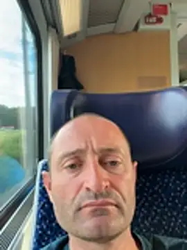 Snapshot of vladgree chatting on May 17, 4:47 pm vladgree online show from May 17, 4:47 pm