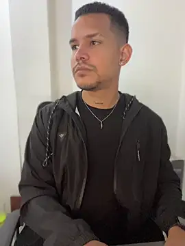 angel silva  online show from June 30, 4:46 am