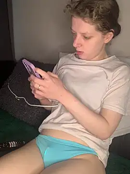 Snapshot of Tatum-Bear chatting on June 13, 8:51 pm Tatum-Bear online show from June 13, 8:51 pm