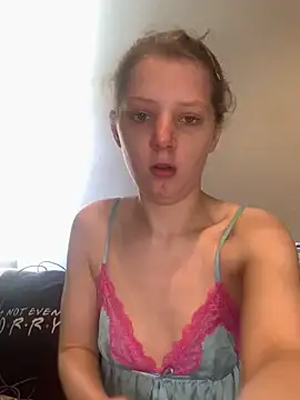 Snapshot of Tatum-Bear chatting on June 21, 7:33 am Tatum-Bear online show from June 21, 7:33 am