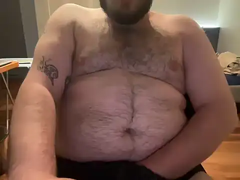 dirtyspitbearwhrrr online show from June 15, 9:50 pm