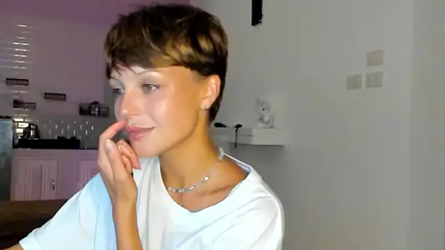 DollieRush online show from June 19, 3:05 pm