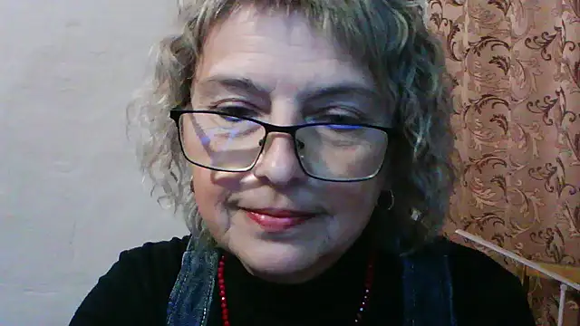 ElizabethGorden online show from June 16, 5:26 pm