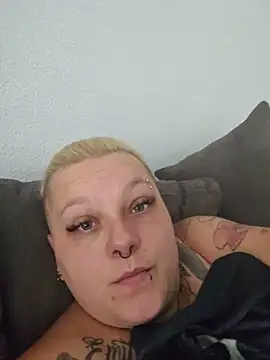Lady Peggi online show from June 11, 6:11 am