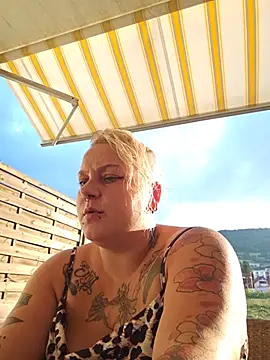 Snapshot of Lady_Peggi chatting on August 5, 5:49 pm Lady Peggi online show from August 5, 5:49 pm