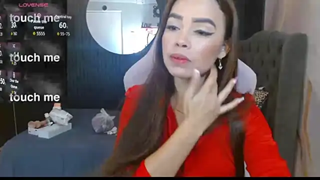 Snapshot of naomis_36 chatting on July 24, 1:53 pm naomis 36 online show from July 24, 1:53 pm