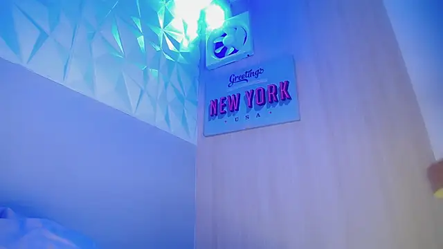 sombra 18 online show from July 26, 11:00 pm