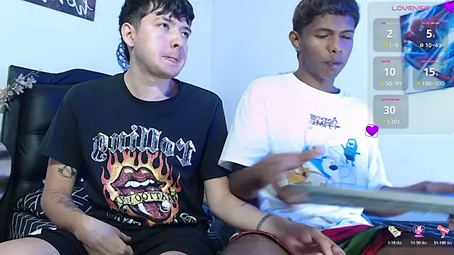 Santiago And Mick online show from July 24, 8:18 pm