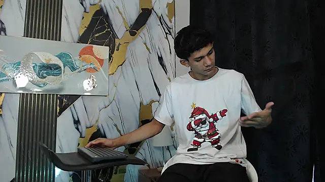 Snapshot of TWINKS_BOYSX chatting on June 9, 1:23 pm TWINKS BOYSX online show from June 9, 1:23 pm