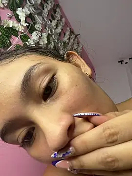 melody flowers18 online show from July 22, 3:53 am