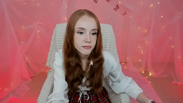 MilaSiren online show from May 12, 9:39 am
