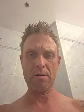 Marcin43w online show from May 28, 8:39 pm