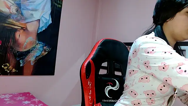 Snapshot of LunaKittyx chatting on May 13, 1:19 pm LunaKittyx online show from May 13, 1:19 pm