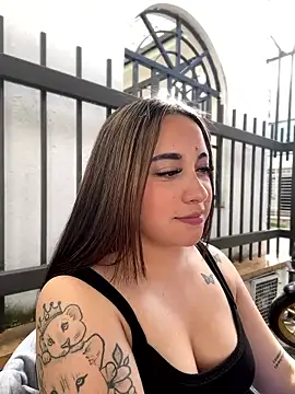 Snapshot of IvySanchez_Pinkk chatting on May 15, 8:05 pm IvySanchez Pinkk online show from May 15, 8:05 pm