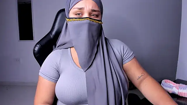 Salma farouk online show from June 15, 4:47 am