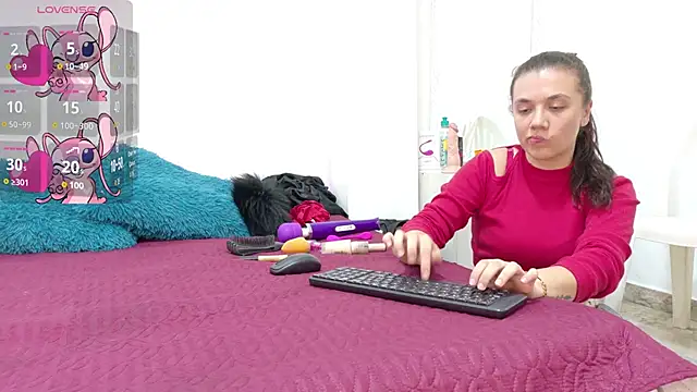 Katia Rose23 online show from June 5, 7:30 pm