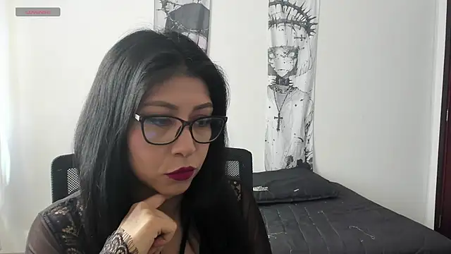 Snapshot of GoddessValentinaX chatting on June 19, 8:56 pm GoddessValentinaX online show from June 19, 8:56 pm