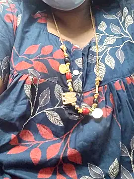 tamilkavitha123 online show from May 8, 2:39 am