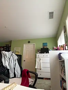 Raevyn online show from June 18, 5:39 pm