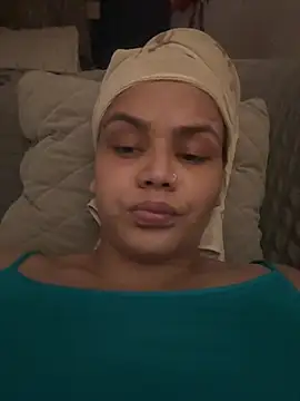 Snapshot of Leena_singh chatting on May 22, 2:01 pm Leena singh online show from May 22, 2:01 pm