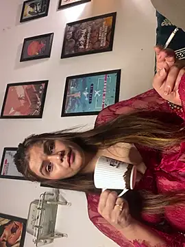 Snapshot of Leena_singh chatting on June 23, 5:44 pm Leena singh online show from June 23, 5:44 pm