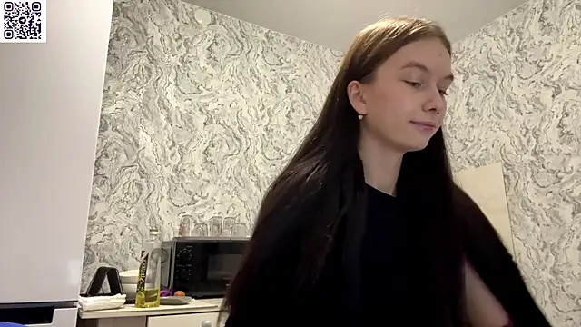 Snapshot of HinaDesire chatting on May 10, 8:14 pm HinaDesire online show from May 10, 8:14 pm