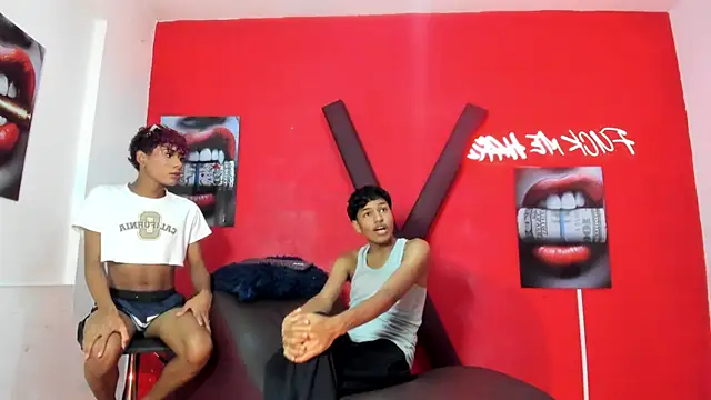 Snapshot of BOUL_GUYS chatting on August 7, 1:18 am BOUL GUYS online show from August 7, 1:18 am