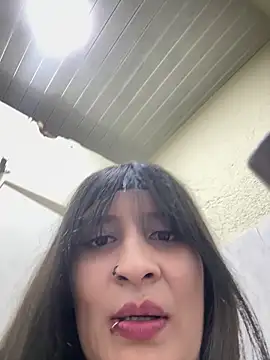 Snapshot of Alejandra_alson chatting on May 7, 6:13 pm Alejandra alson online show from May 7, 6:13 pm