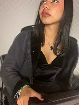 Snapshot of AntonellaCooper_Pink chatting on June 13, 9:51 am AntonellaCooper Pink online show from June 13, 9:51 am