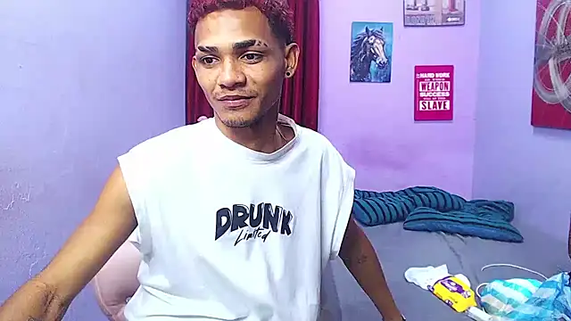 Snapshot of black_twinks chatting on July 18, 12:59 am black twinks online show from July 18, 12:59 am