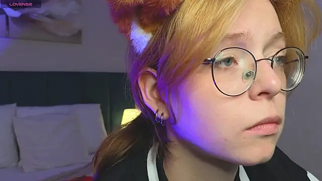 FoxxyyPolly online show from June 5, 7:03 am
