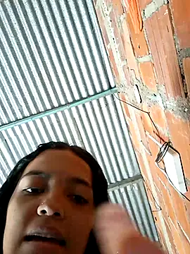 Snapshot of Dahimon-18 chatting on August 1, 1:43 pm Dahimon-18 online show from August 1, 1:43 pm
