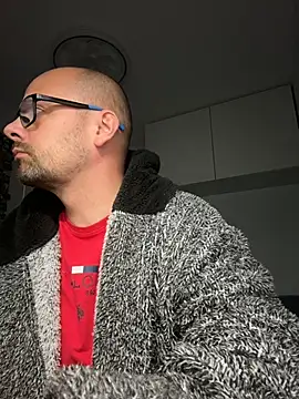 NakedAndrewHot online show from June 7, 9:51 pm