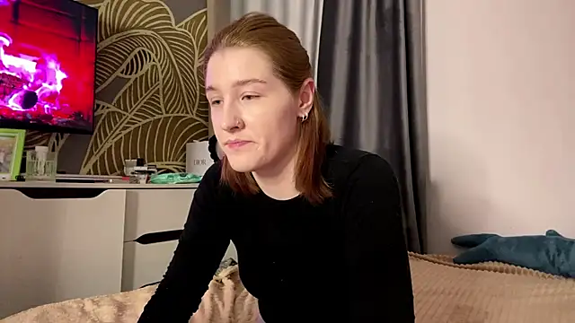 EwaDerobertis online show from May 9, 2:33 pm
