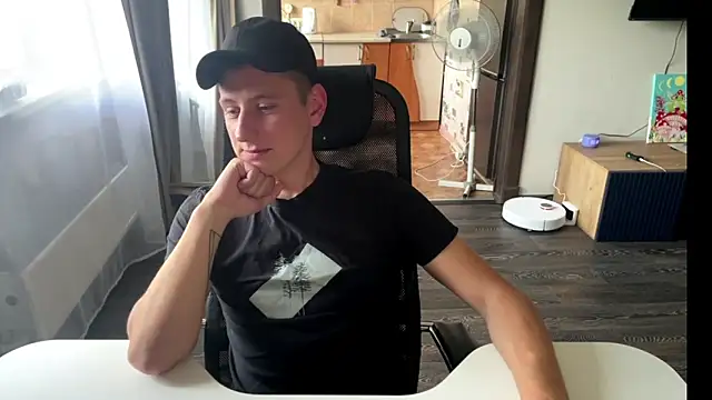 Snapshot of Keksik_ chatting on July 28, 11:39 am Keksik online show from July 28, 11:39 am