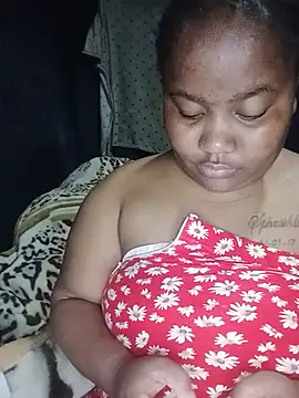 ChubbyMidgetxxx19 online show from June 17, 7:37 pm