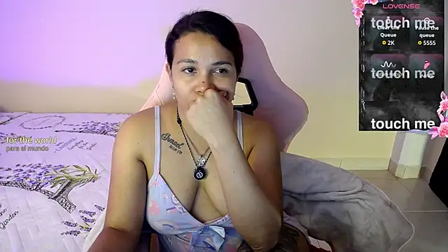 Snapshot of sexydiabliita chatting on May 21, 2:29 am sexydiabliita online show from May 21, 2:29 am