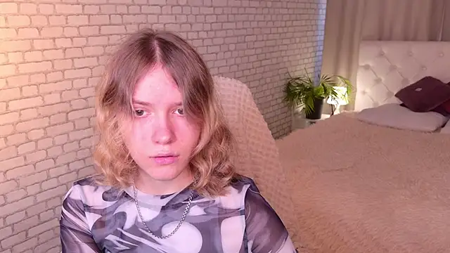 MilanaRayy online show from June 20, 5:10 am