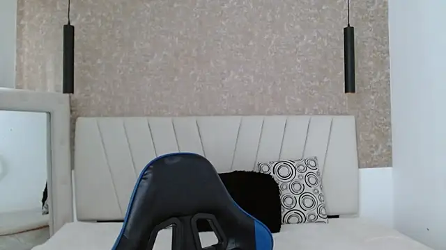 AliceSmity   online show from August 9, 11:48 am