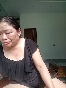 Snapshot of -Lytina- chatting on May 19, 1:56 am -Lytina- online show from May 19, 1:56 am