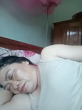 Snapshot of -Lytina- chatting on May 22, 6:53 am -Lytina- online show from May 22, 6:53 am