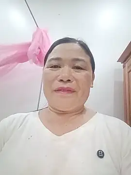 Snapshot of -Lytina- chatting on June 1, 2:52 pm -Lytina- online show from June 1, 2:52 pm