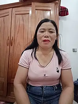 Snapshot of -Lytina- chatting on June 10, 5:45 pm -Lytina- online show from June 10, 5:45 pm