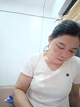 Snapshot of -Lytina- chatting on June 15, 9:39 pm -Lytina- online show from June 15, 9:39 pm