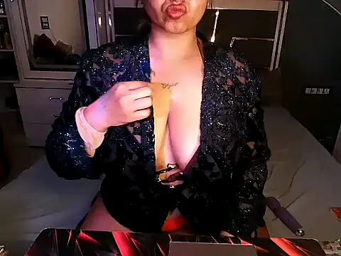 MISS CUTY  online show from June 4, 4:46 pm