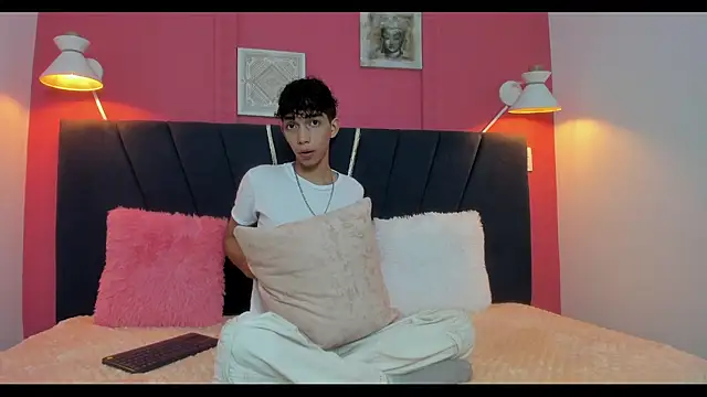 Snapshot of ero_boy40 chatting on May 30, 3:14 am ero boy40 online show from May 30, 3:14 am