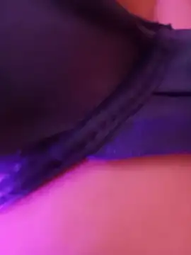 helenassnow online show from June 4, 2:23 pm