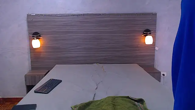Snapshot of Dilan_Hall chatting on May 29, 7:34 pm Dilan Hall online show from May 29, 7:34 pm