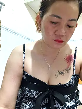 Forever model online show from May 8, 9:42 pm